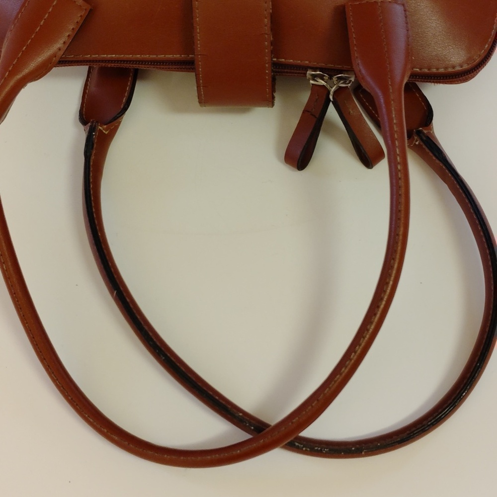 Elegant Burgundy Leather Handbag - Picture 6 of 13